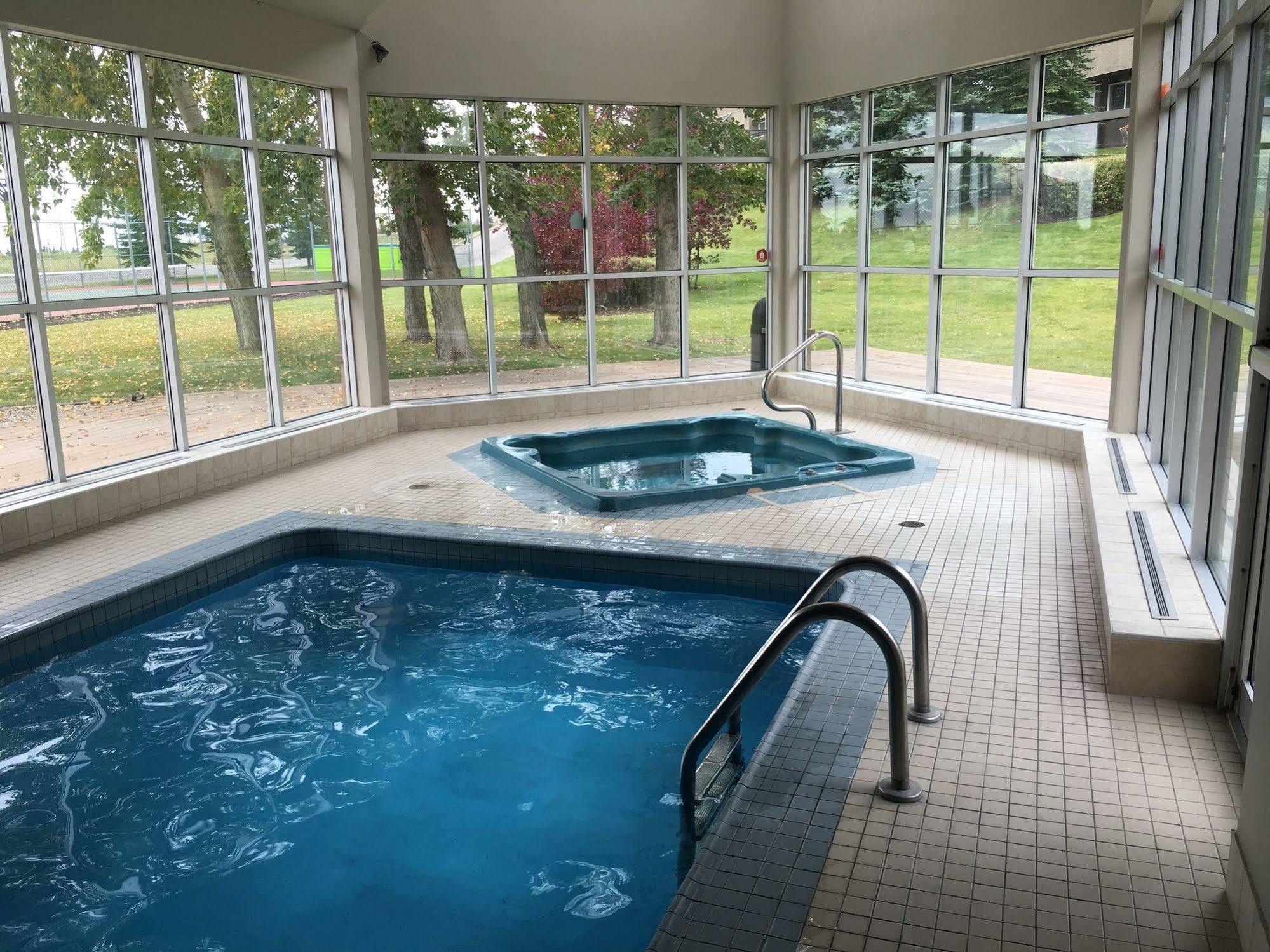 Olympic Suites YYC المظهر الخارجي الصورة
