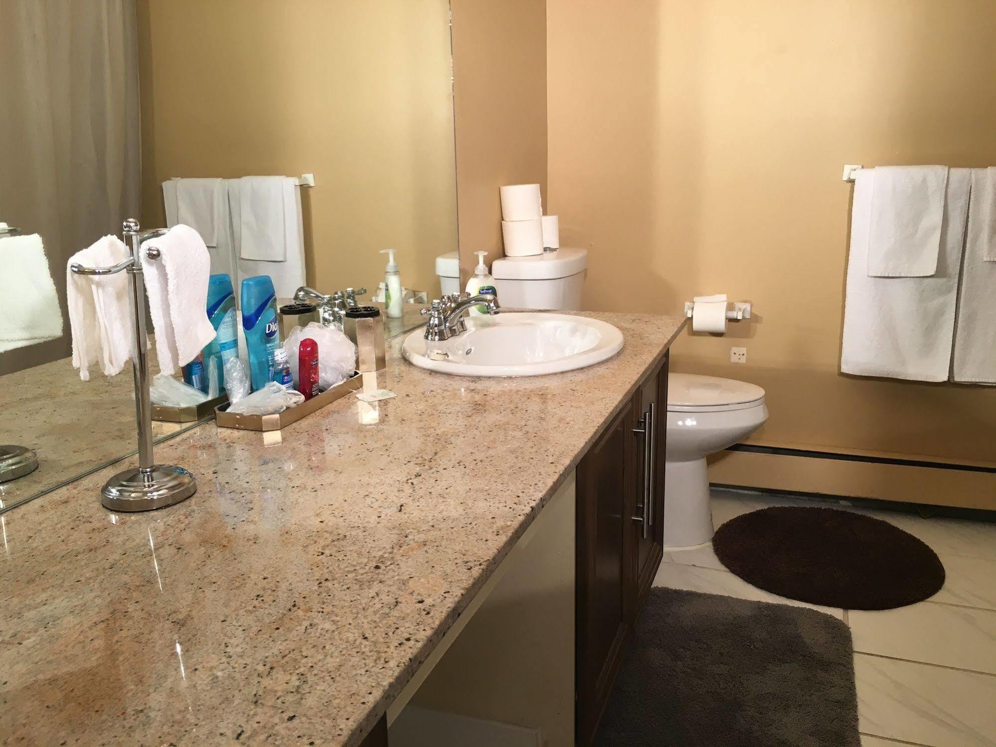 Olympic Suites YYC المظهر الخارجي الصورة