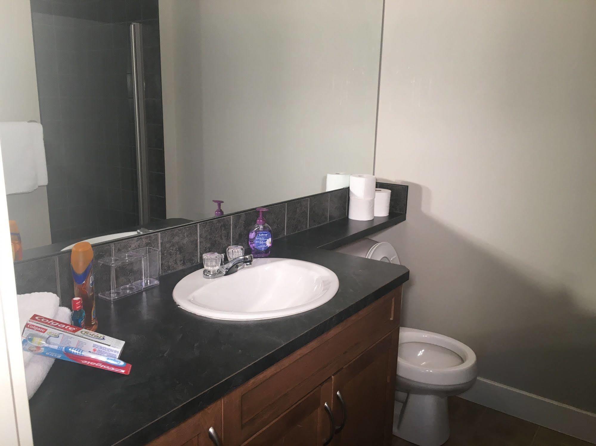 Olympic Suites YYC المظهر الخارجي الصورة